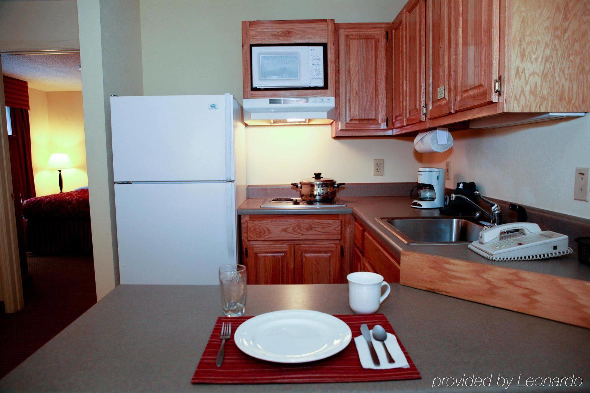 Intown Suites Extended Stay Auburn Al Bagian luar foto